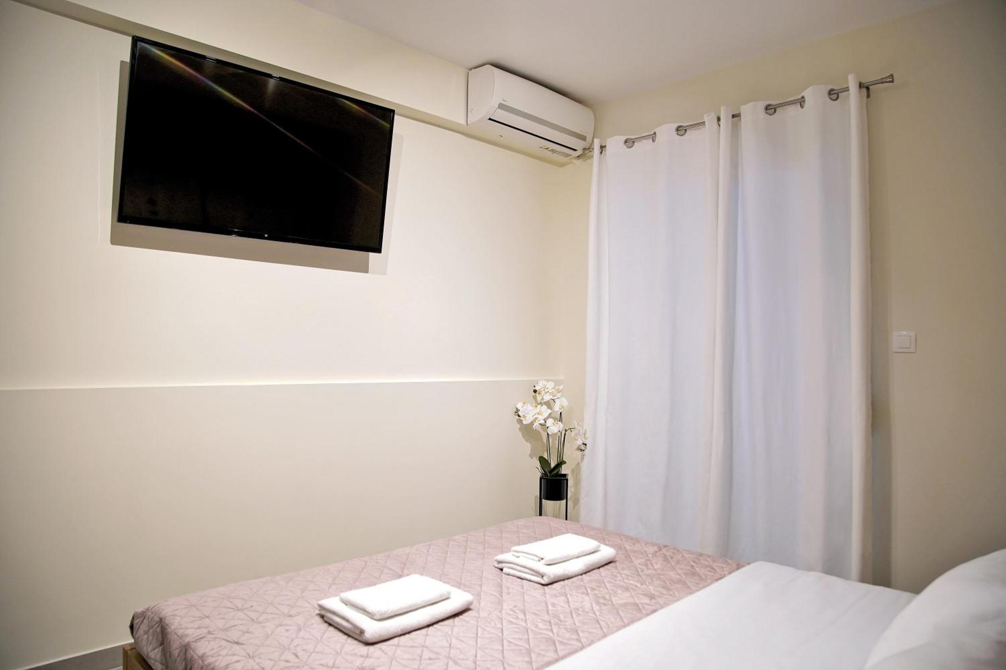 Attiki Sunshine Apartment With Terrace Vipgreece アテネ エクステリア 写真